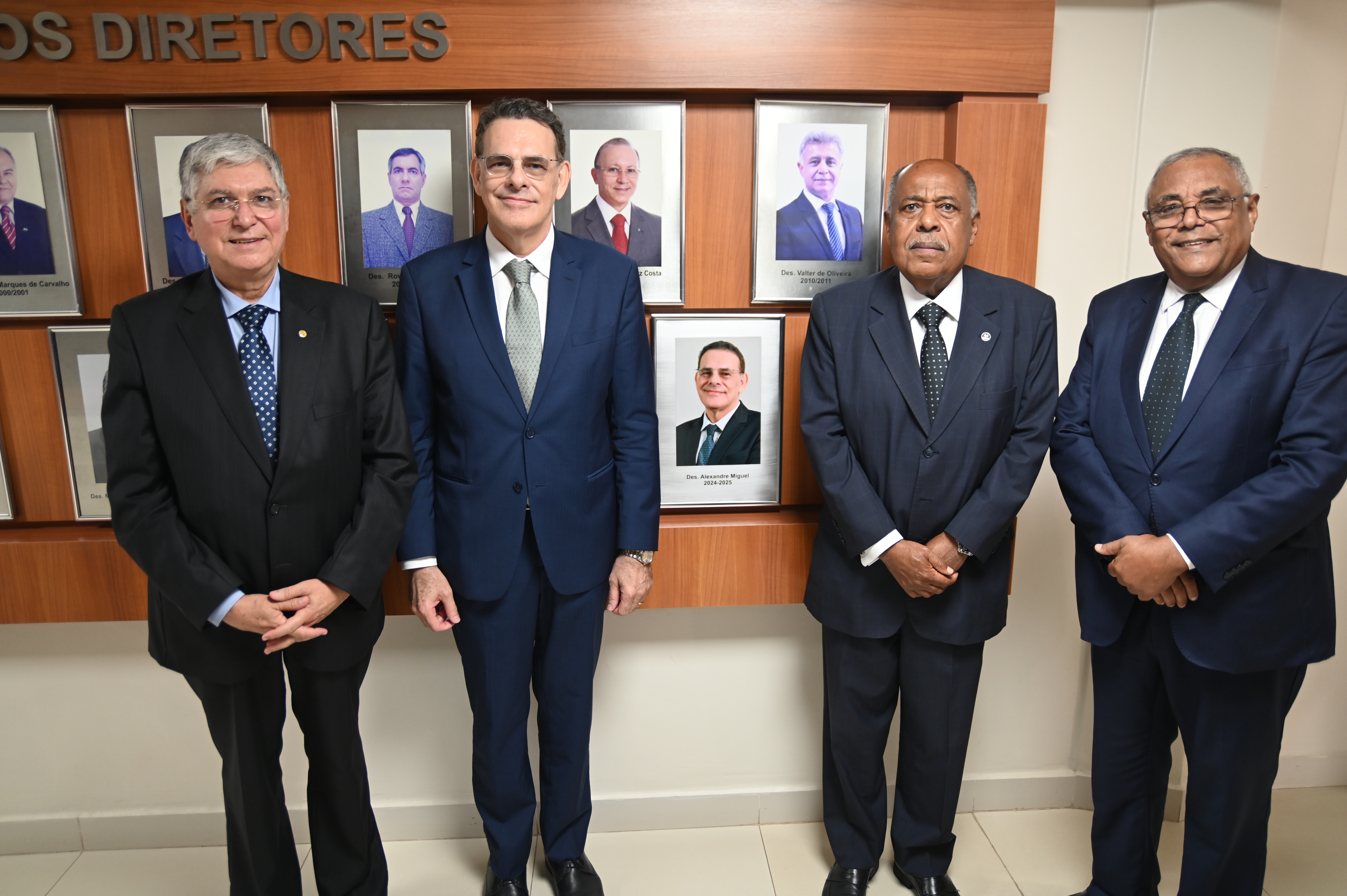Emeron realiza cerimônia de aposição de fotos em homenagem aos ex-diretores Alexandre Miguel e Johnny Gustavo Clemes